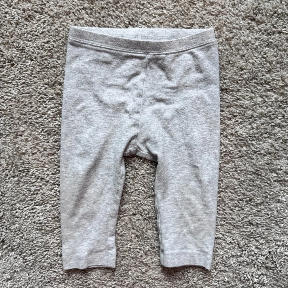 Carter’s Baby girl outfit Polka Dot Top & Leggings 2 piece set – 12 Months